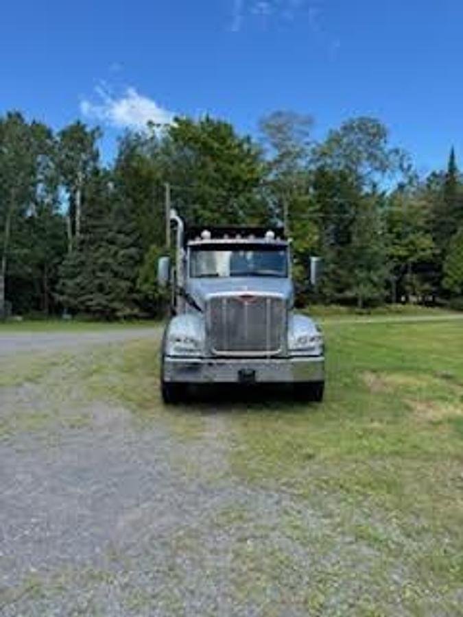 Used 2015 Peterbilt 567 Dump Truck