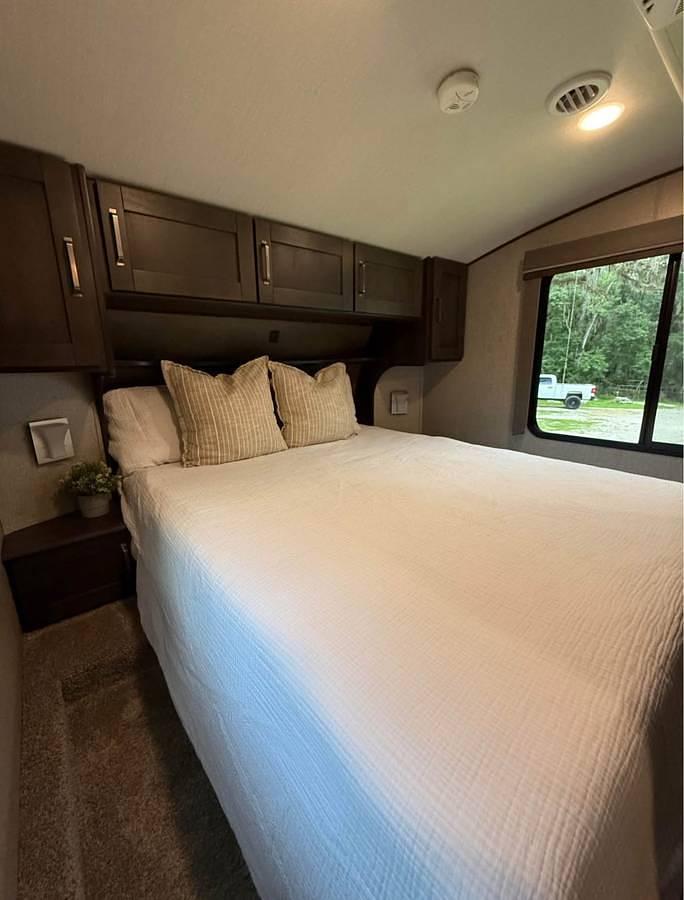 Used 2021 Grand Design Reflection 31MB