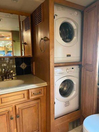 Used 2016 Winnebago Grand Tour 42QL