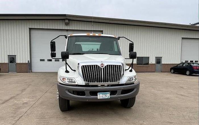 Used 2020 INTERNATIONAL MV Service Truck