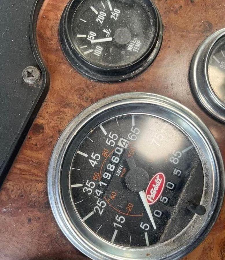 Used 2003 Peterbilt 379 Day Cab Semi Truck