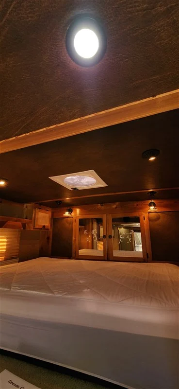 Used 2008 Dream Coach Platinum 3 Horse Trailer