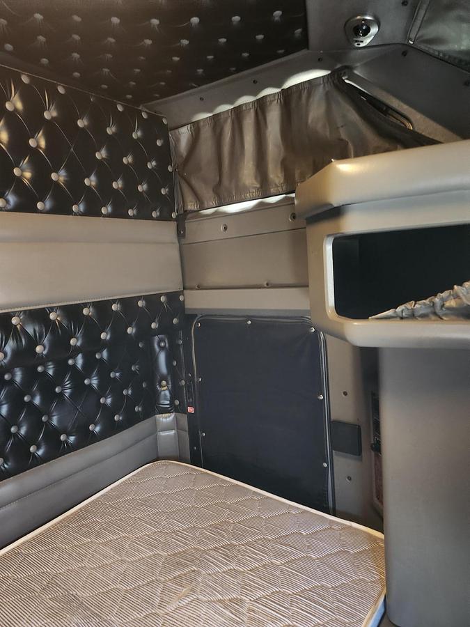 Used 2003 Kenworth W900L