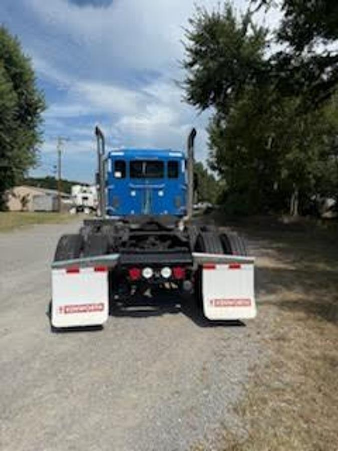 Used 2022 Kenworth W900 Day Cab Semi Truck