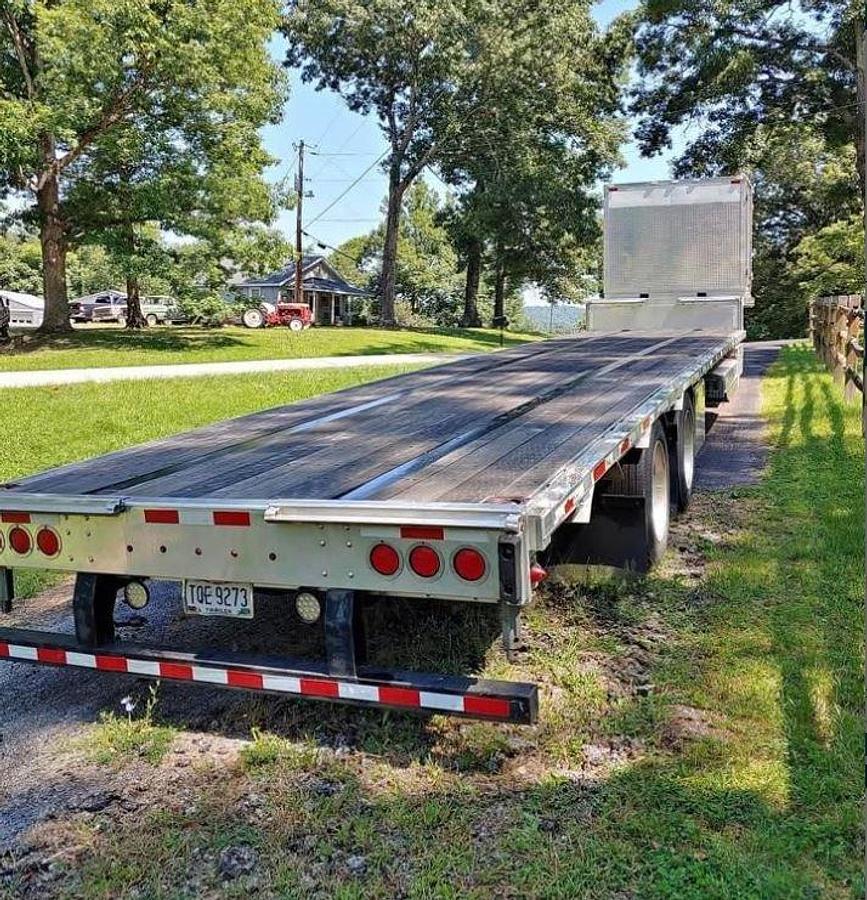 Used 2019 Kenworth T880 with 2013 Doonan Specialized Drop Deck Trailer