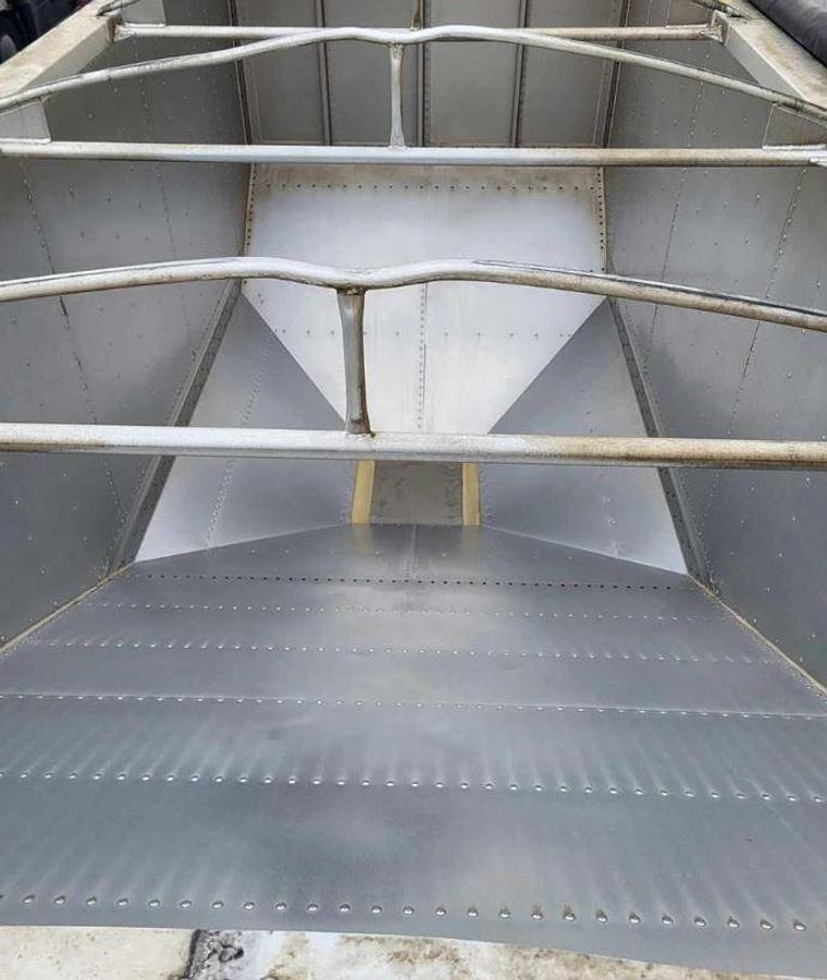 Used 2022 Prestige 40ft X 96in Hopper Trailer