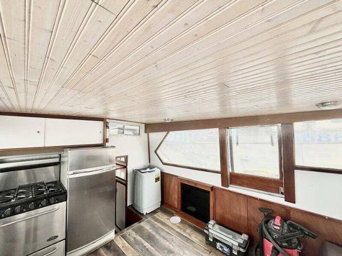 Used 1970 Tollycraft CB Tri Cabin