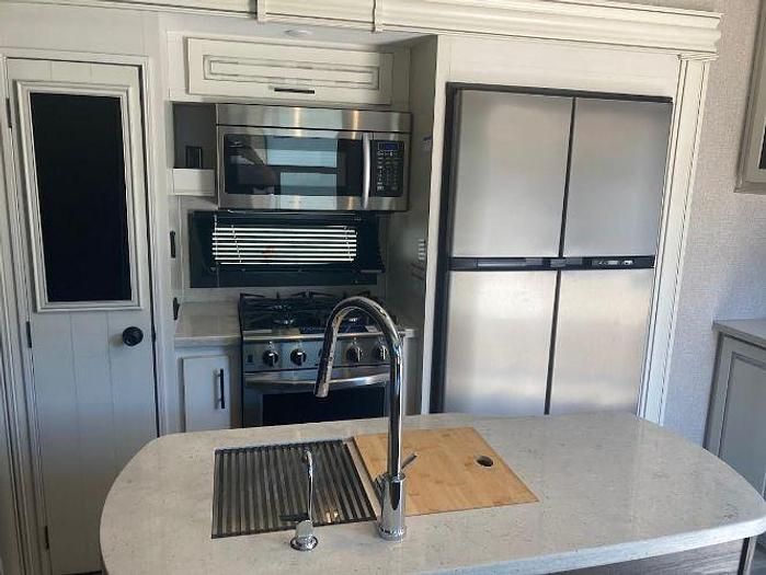 Used 2021 Jayco North Point 387RDFS