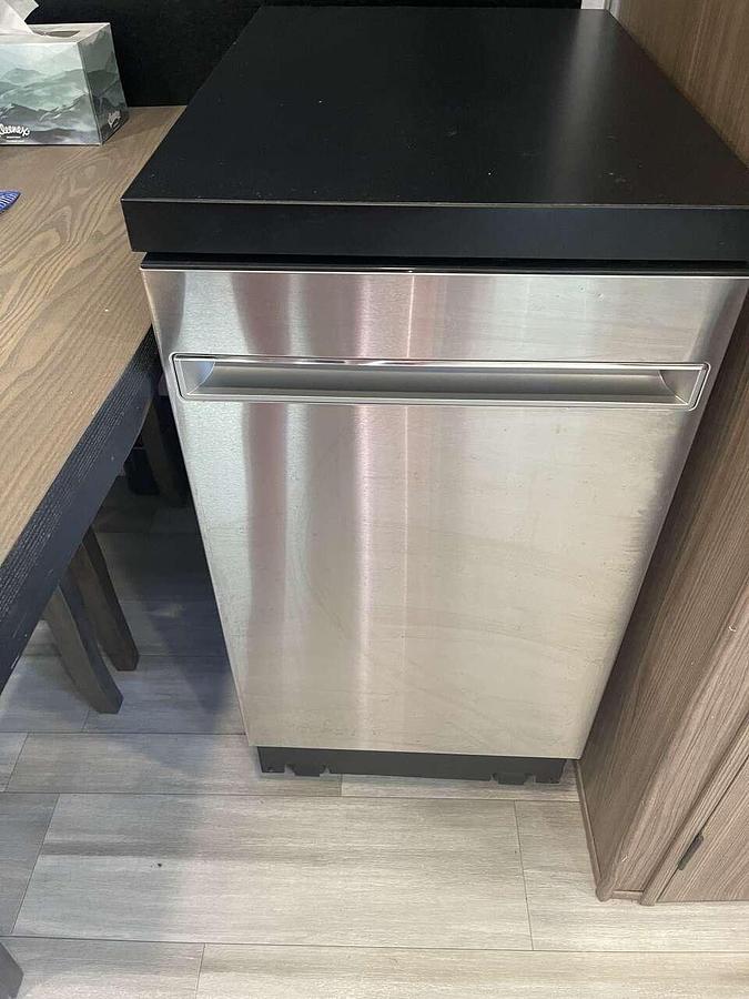 Used 2023 Alliance Paradigm R328K