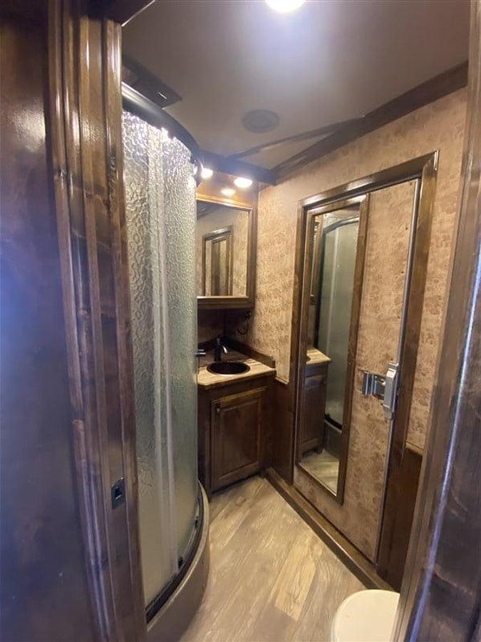 Used 2019 Platinum 3 Horse Trailer with Living Quarters