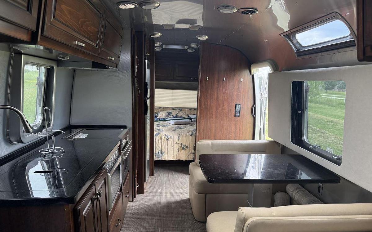 Used 2018 Airstream Classic 33FB