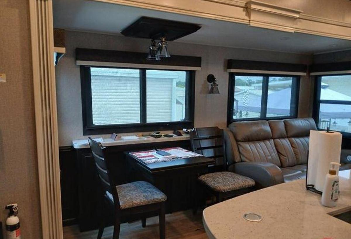 Used 2021 Jayco Pinnacle 36FBTS Fifth Wheel