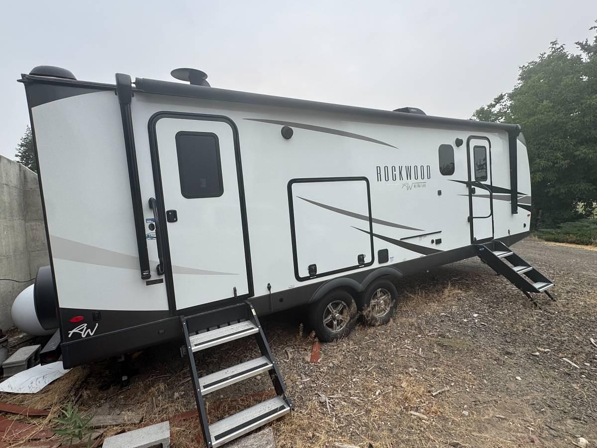 Used 2023 Rockwood Ultra Lite Travel Trailer