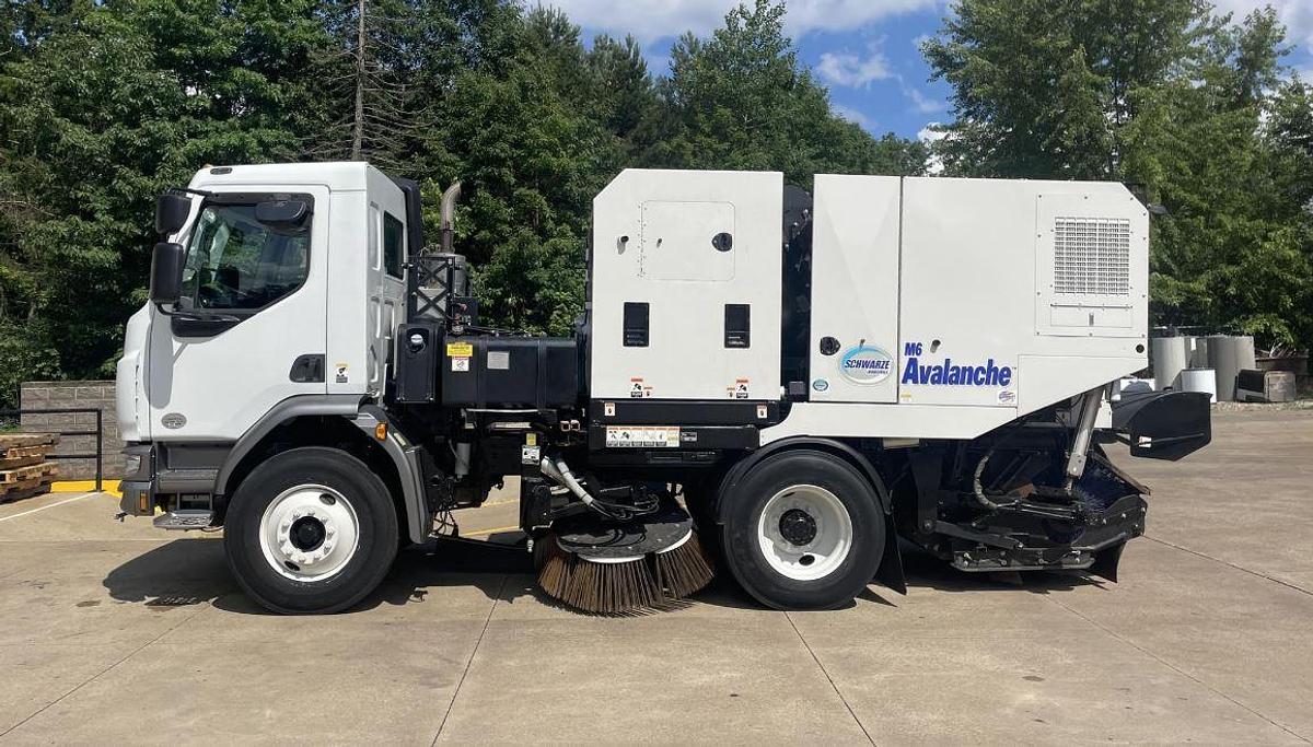 Used 2019 Peterbilt 220 sweeper truck