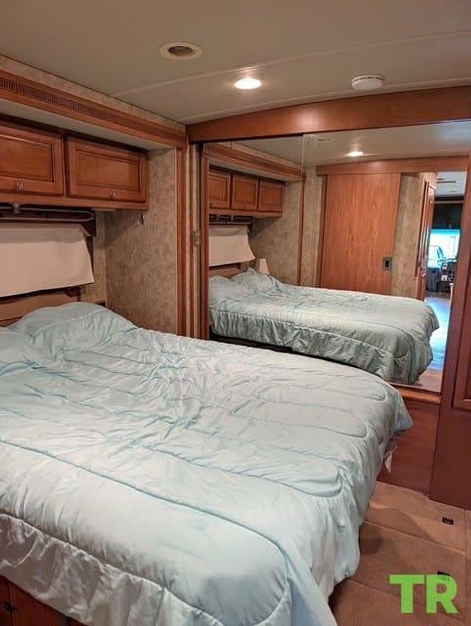 Used 2010 Itasca Meridian V Class 34Y