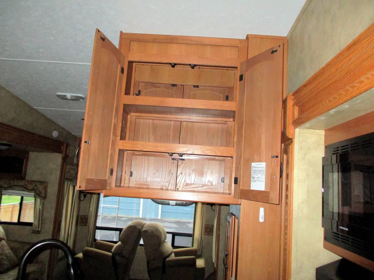 Used 2009 Keystone Montana 3400RL