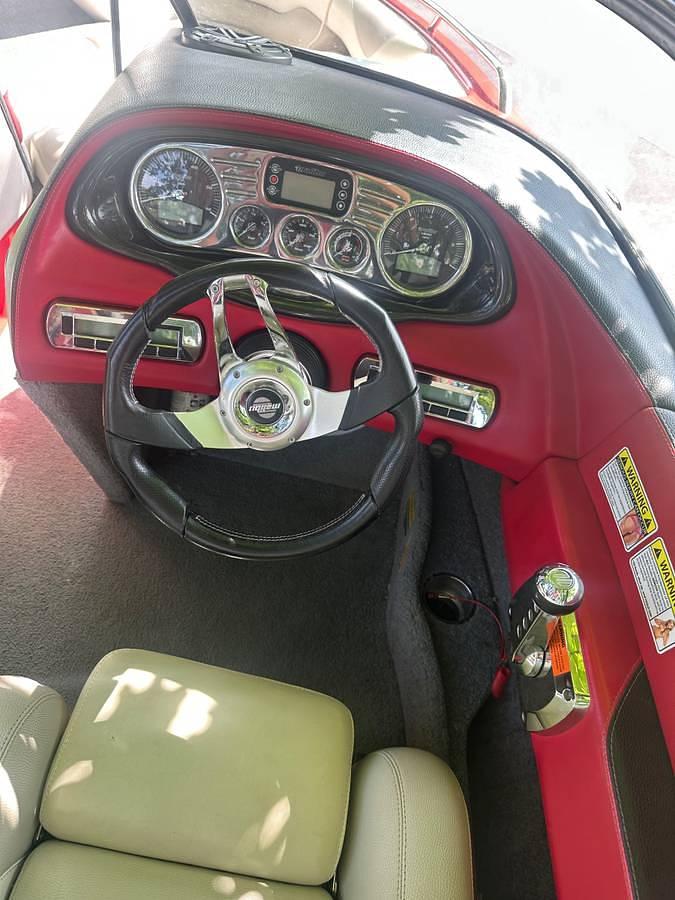 Used 2008 Malibu Wakesetter Ski Boat