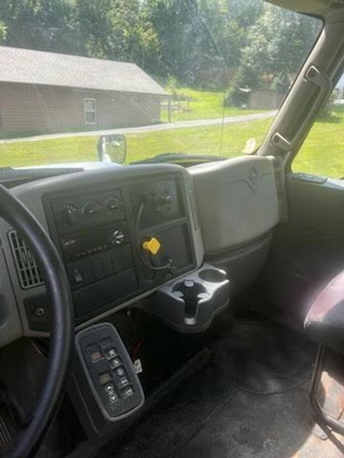 Used 2017 International 4300 Box Truck