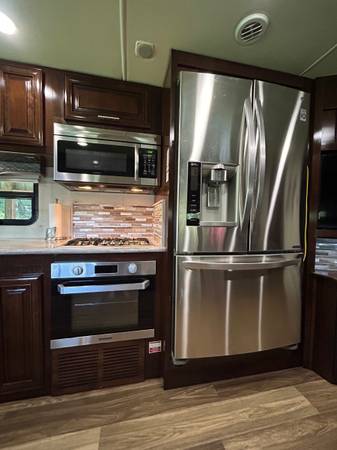 Used 2019 Forest River Georgetown Ds 369xl