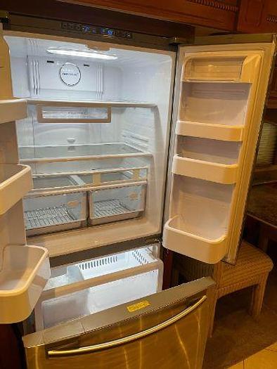 Used 2008 American Coach American Eagle 42F