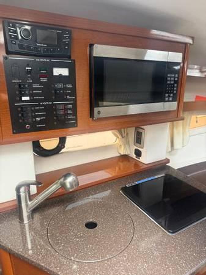 Used 2014 Sea Ray Sundancer 260