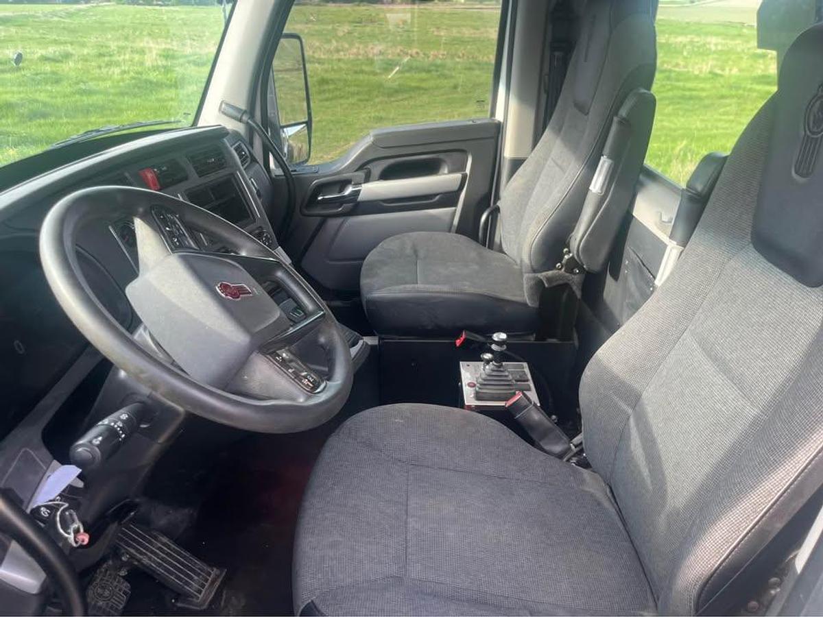 Used 2024 Kenworth T880 Dump Truck