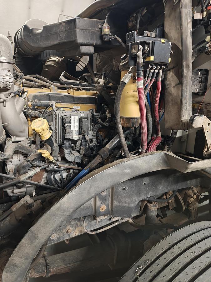 Used 2014 Caterpillar CT660S Commercial Truck