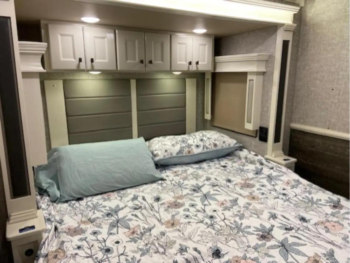 Used 2023 VanLeigh Beacon 41LKD Fifth Wheel