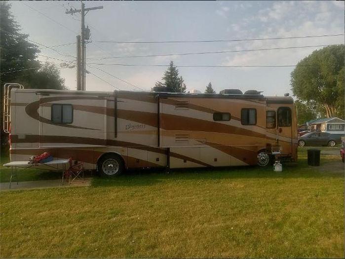 Used 2004 Fleetwood Discovery 39L
