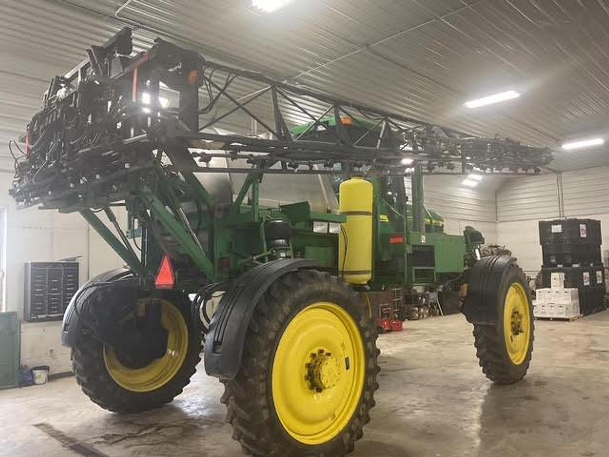 Used 2001 John Deere 4710 Self Propelled Sprayer