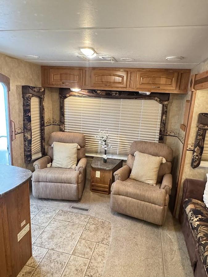 Used 2010 Jayco Eagle 320RLDS Travel Trailer