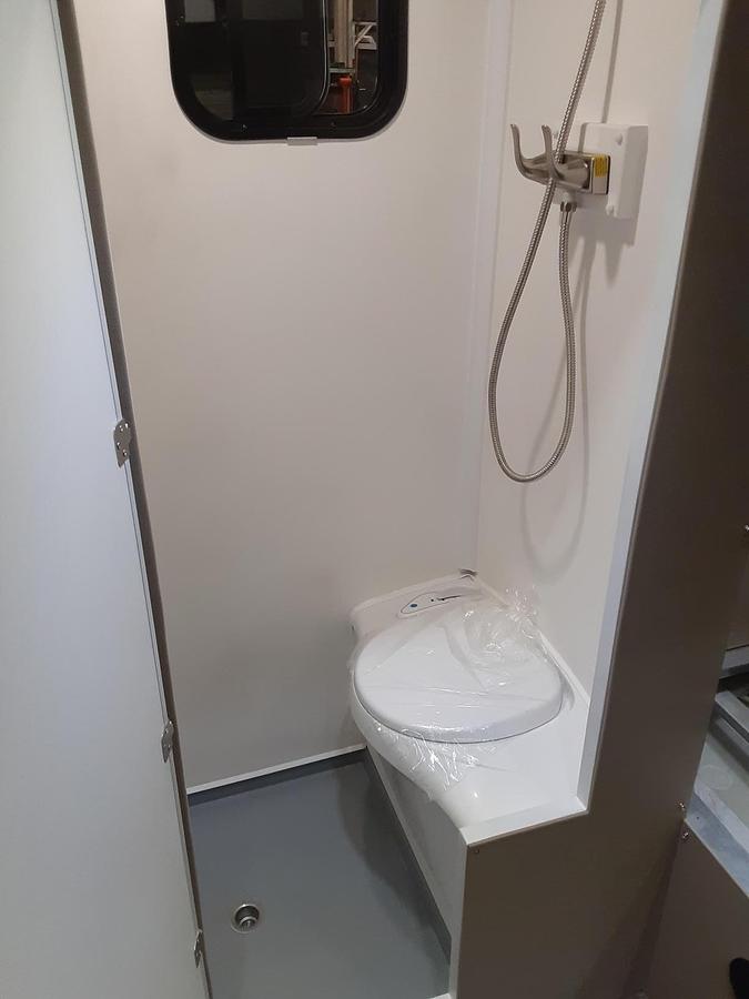 Used 2000 Kenworth W900 Conventional Sleeper Semi