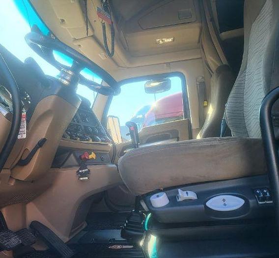 Used 2015 KENWORTH T680