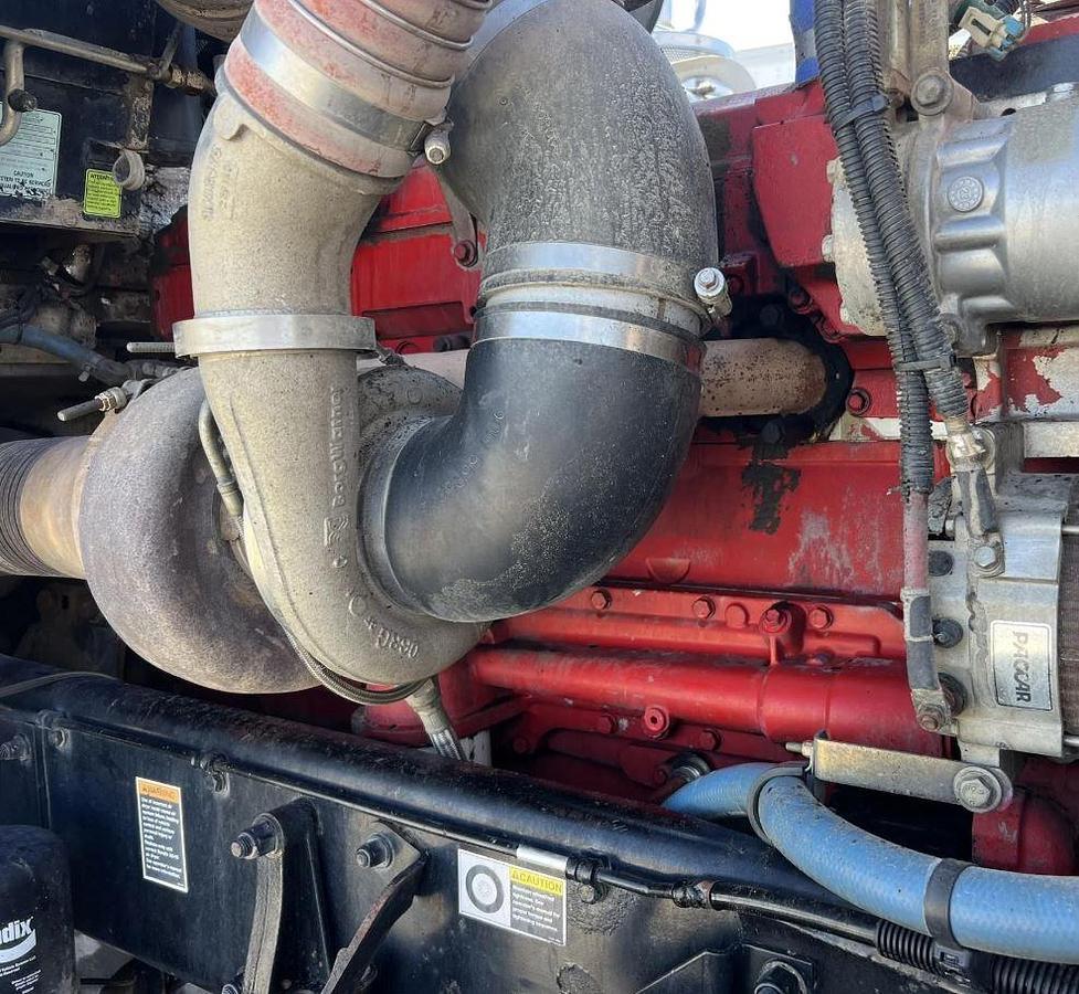 Used 2010 Kenworth W900L Sleeper Semi Truck