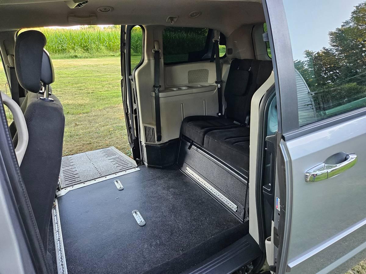 Used 2016 Dodge Grand Caravan RT SXT Van