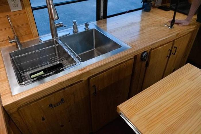 Used 2007 Freightliner FS-65 Digital Nomad Skoolie Motorhome