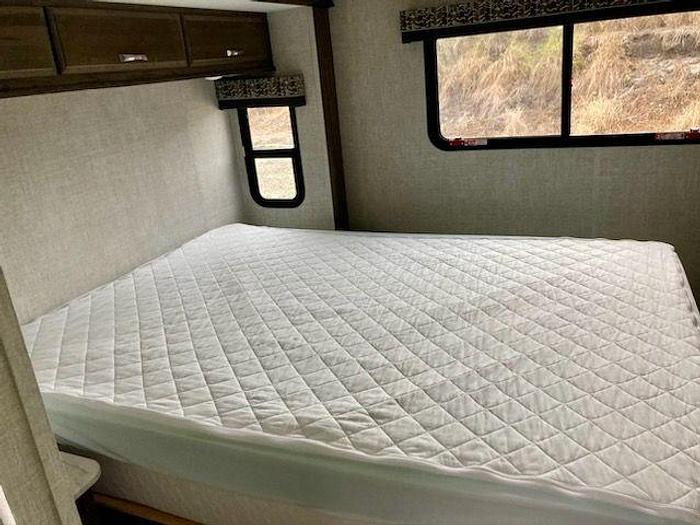 Used 2022 Conquest 6320