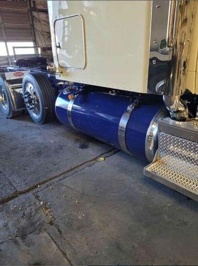 Used 2023 Peterbilt 567