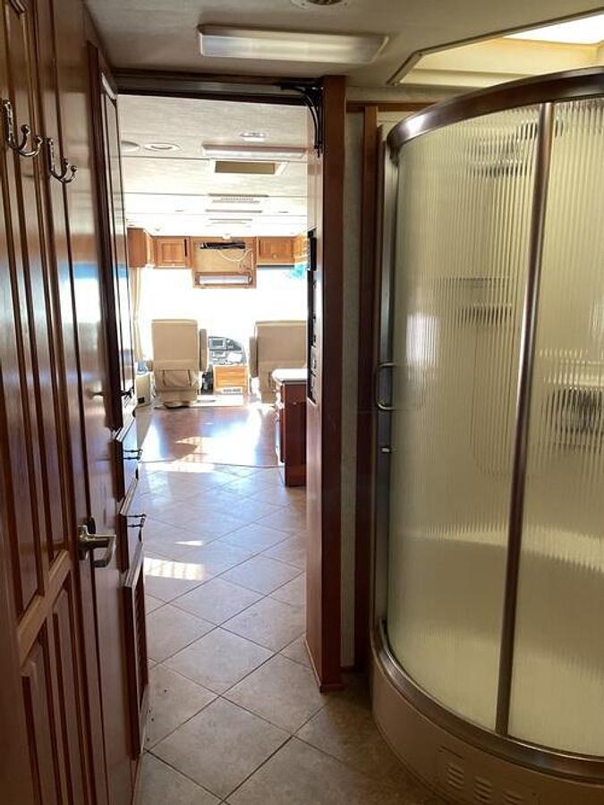 Used 2007 Monaco Camelot 42PDQ Class A Motorhome