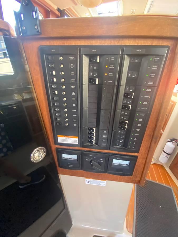 Used 2011 Ranger Tug R29