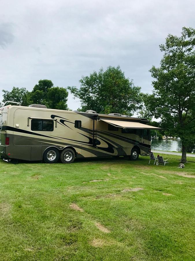 Used 2003 Monaco Dynasty 38 Earl