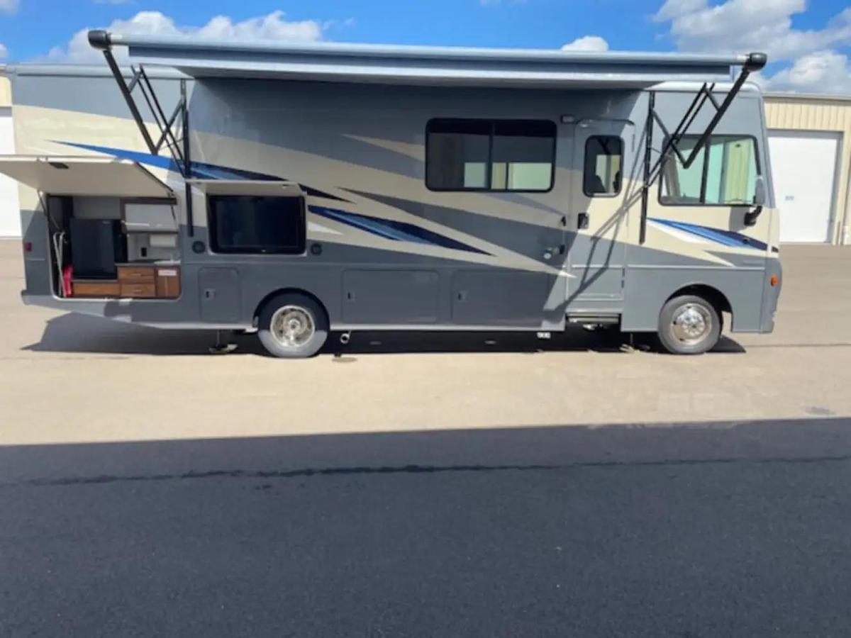 Used 2020 Winnebago Vista 29V