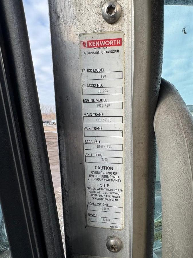 Used 2012 Kenworth T660 Sleeper Semi Truck