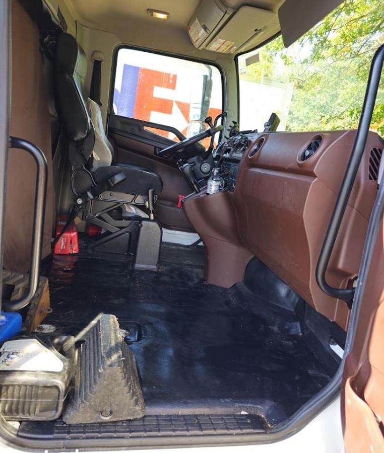 Used 2023 Hino L6