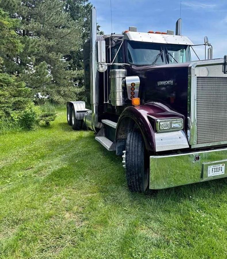Used 2000 Kenworth W900B