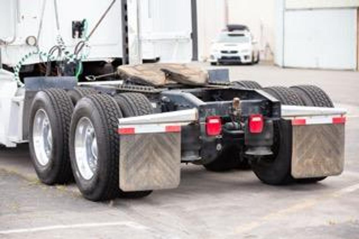 Used 2018 Western Star Sleeper Semi Truck