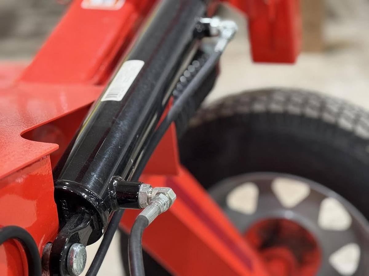 Used KUHN SR112 Gll Wheel Rake