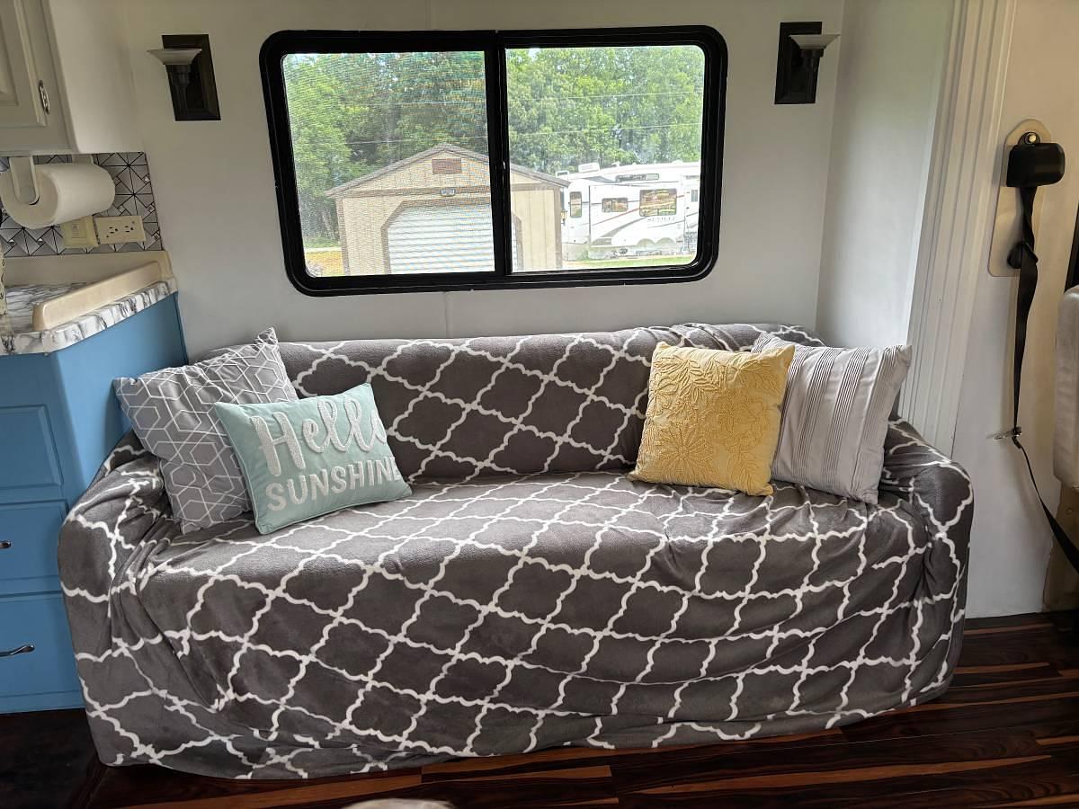 Used 1996 Holiday Rambler Endeavor LE