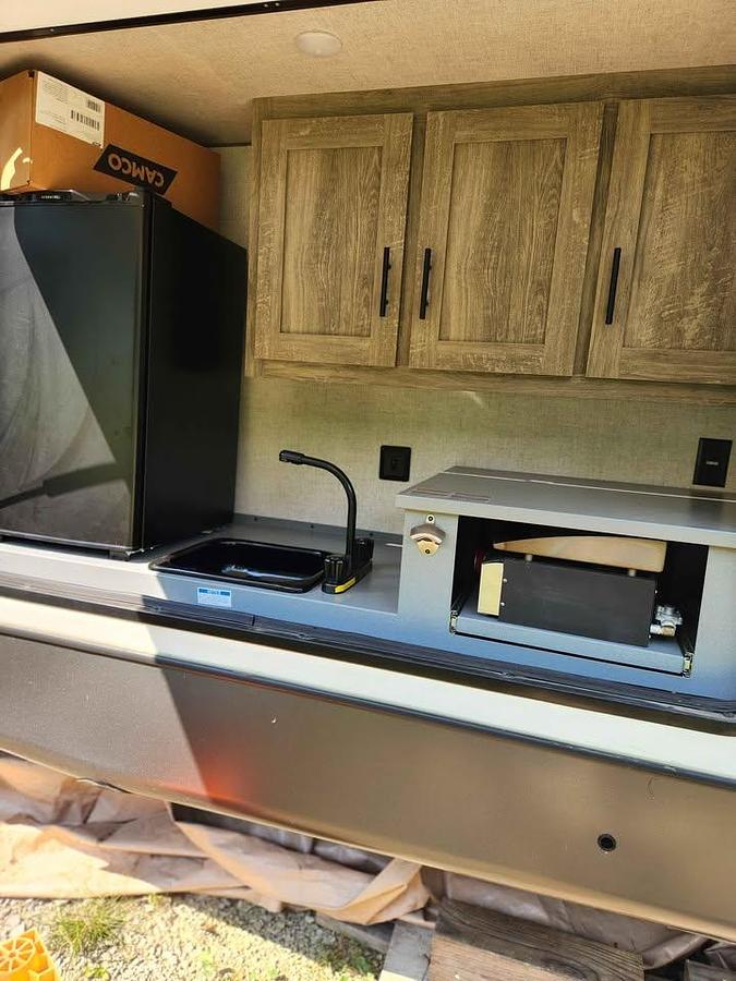 Used 2021 Forest River Wildwood Heritage Glen 356QB Fifth Wheel