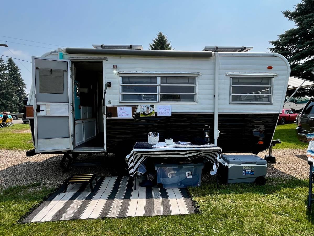 Used 1968 Holiday Vacationer